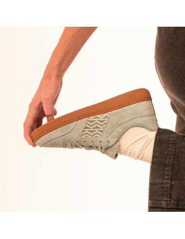 SAIGON SUEDE blue pearl